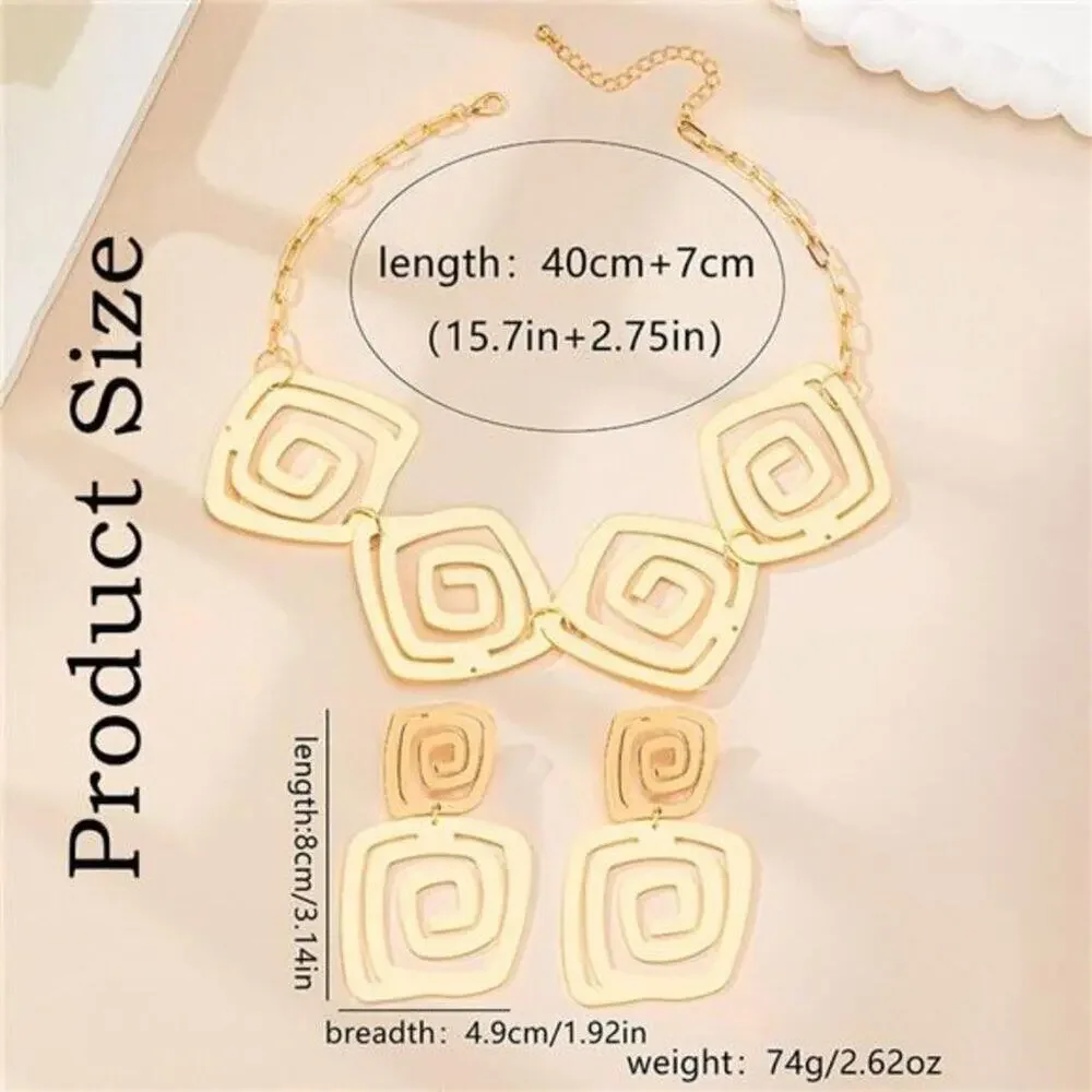 Val Boutique gold geometric